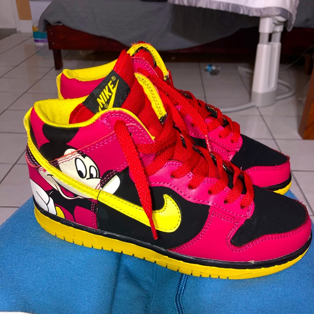 Nike Dunk High Mickey Mouse (SUPER RARE)